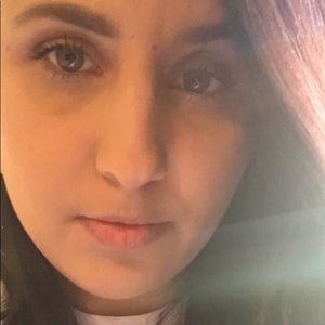 Meet your Posher, Ana